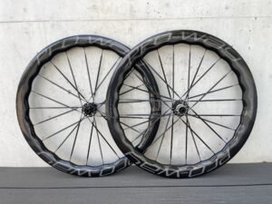 Używane koła karbonowe PRO-WAY HYPER 50/55mm Gray Gloss CERAMIC / CARBON SPOKE Ratchet 60T waga 1350g