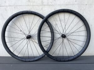 Koła karbonowe PRO-WAY GR2 35mm BLACK Opona GRAVEL Ratchet 36T SAPIM CX RAY 1320g
