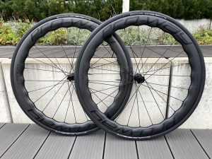 Koła szosowe karbonowe PRO-WAY VENOM 45/50mm z OPONAMI Ratchet 36T waga 1415g