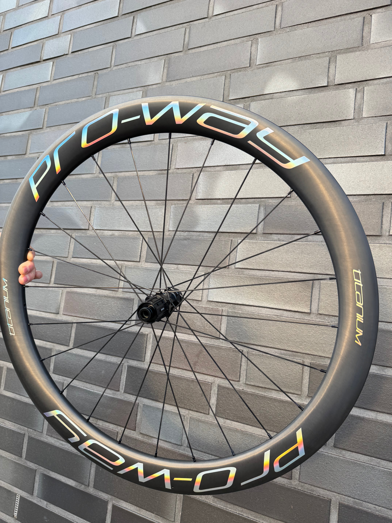 Koła karbonowe PRO-WAY NEW TITANIUM 50mm RAINBOW 🌈 Ultralight Ratchet 36T waga od 1350g! - obrazek 4